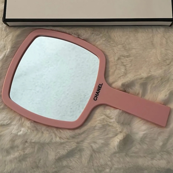 Chanel Makeup Soft Pink Hand Mirror with Box - Picture 3 of 5